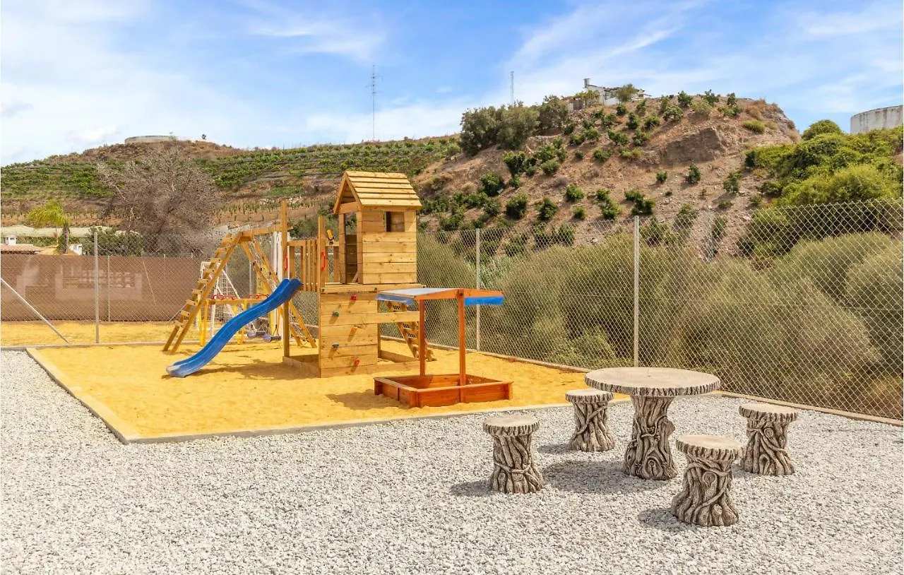 Awesome Home In Mezquitilla With Kitchen 0*,
